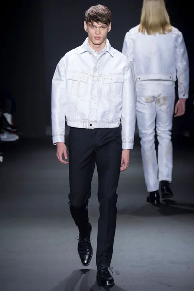 Look 2